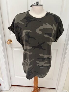 Tuff Athletics Women's Camo Short Sleeve Tee - Olive & Black